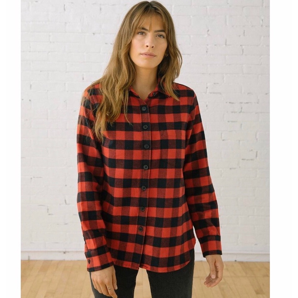 Tradlands Red and Black Plaid Button Down Shirt